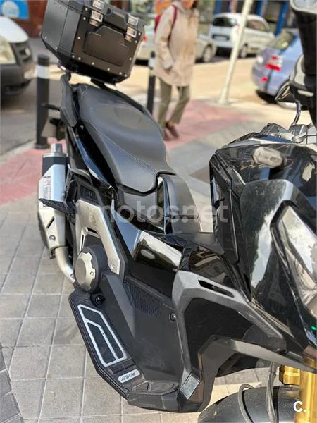 Honda X-ADV – Vista 11