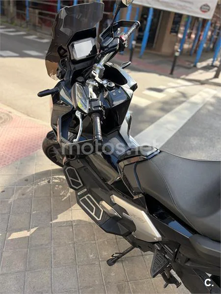Honda X-ADV – Vista 6