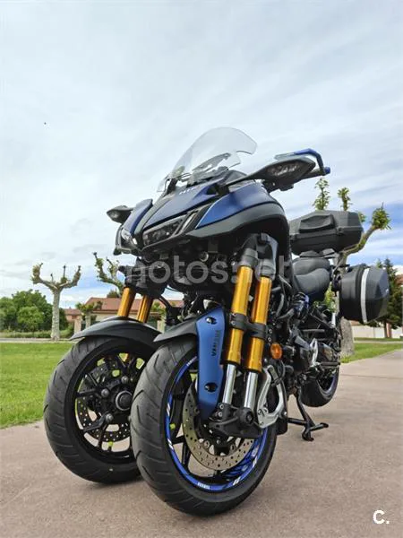 Yamaha Niken – Vista 2