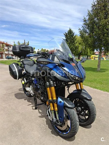 Yamaha Niken – Vista 7