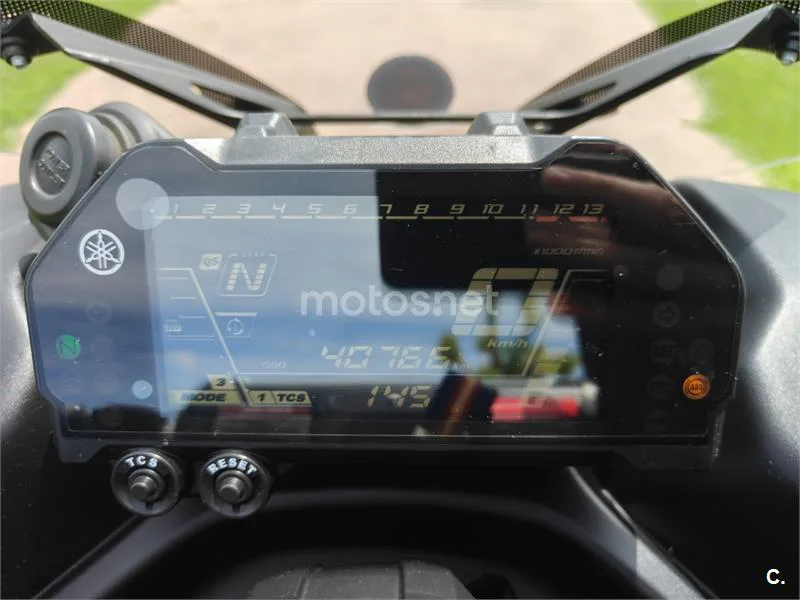 Yamaha Niken – Vista 10