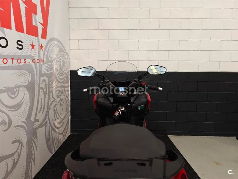 Kymco Grand Dink 125 – Vista 11