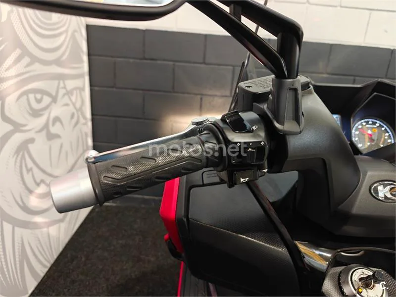 Kymco Grand Dink 125 – Vista 9