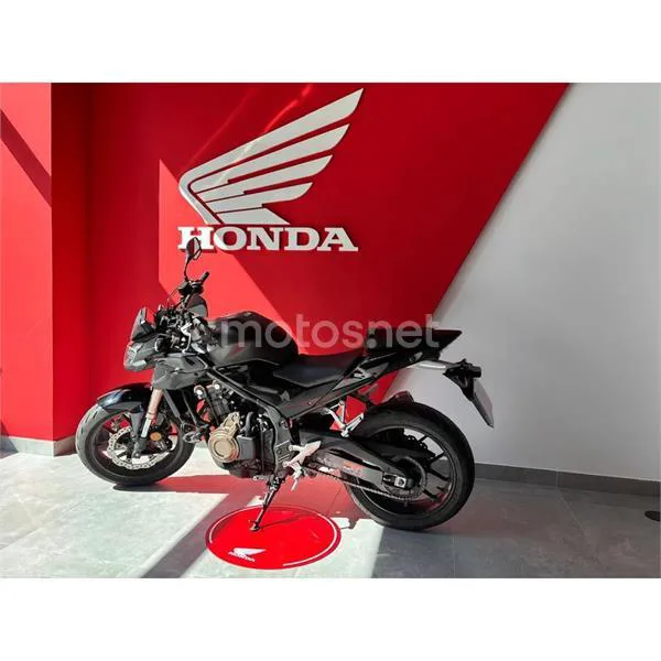 Honda CB 500 F – Vista 4