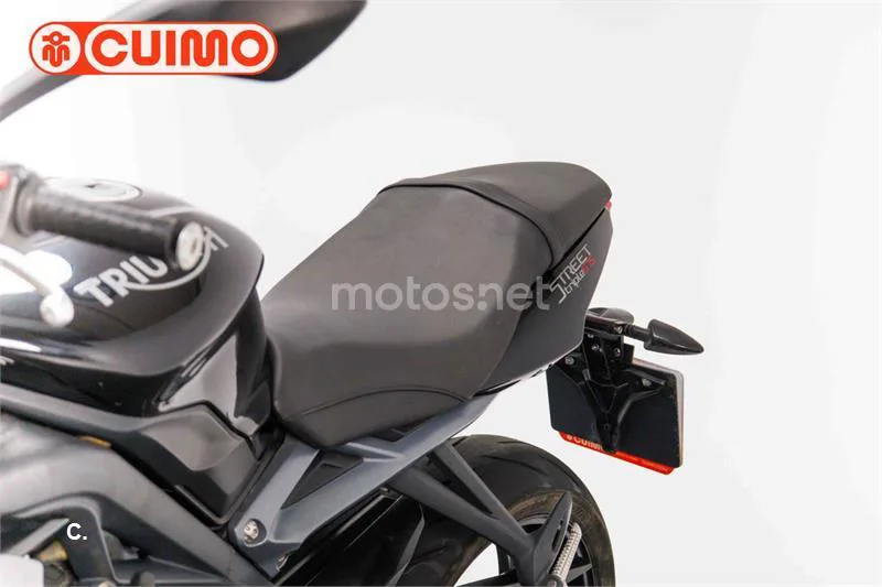 Triumph Street Triple – Vista 23
