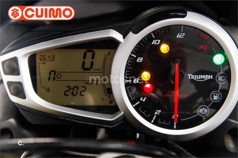 Triumph Street Triple – Vista 24
