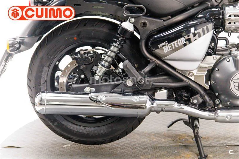Royal Enfield Super Meteor 650 – Vista 15