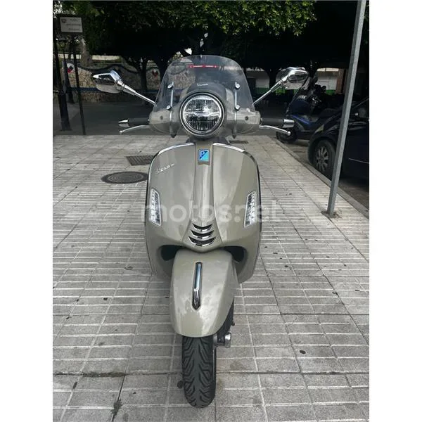 Vespa GTS 125 – Vista 3