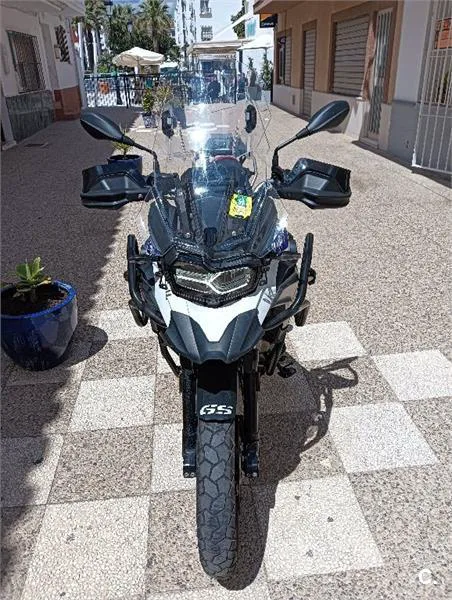 BMW F 750 – Vista 3