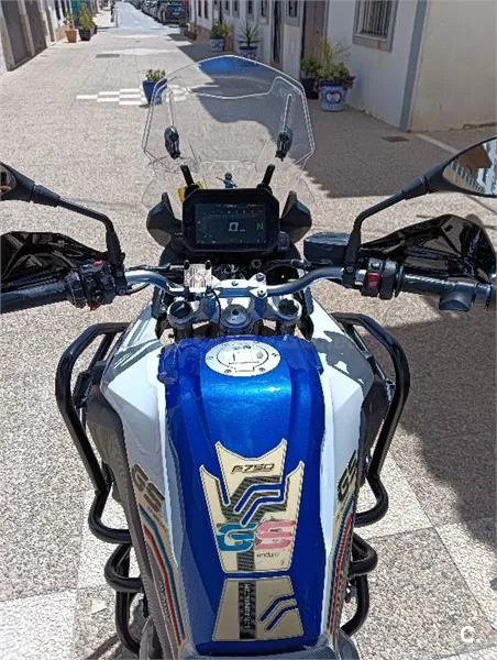 BMW F 750 – Vista 4