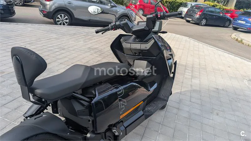 BMW CE 04 – Vista 9