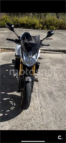 Yamaha FZ8 – Vista 4