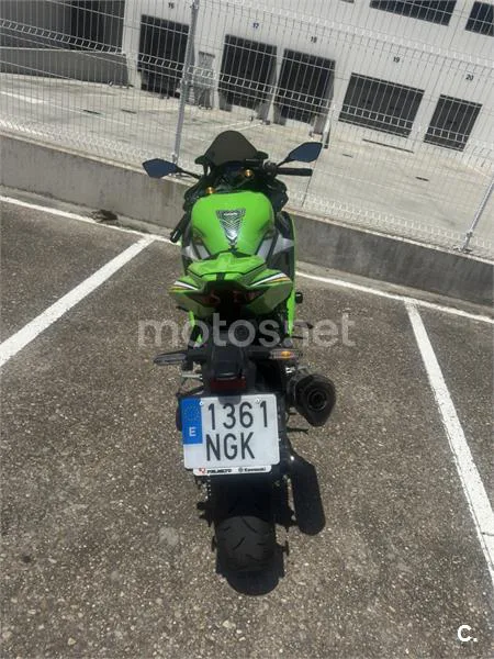 Kawasaki Ninja ZX-4RR - Vista 6