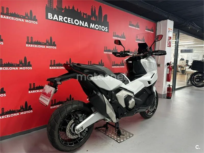 Honda X-ADV – Vista 6