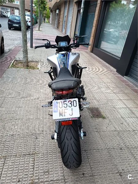 Yamaha MT-09 – Vista 3