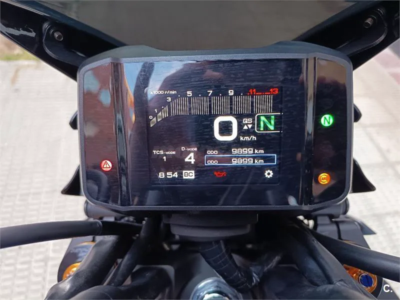 Yamaha MT-09 – Vista 4