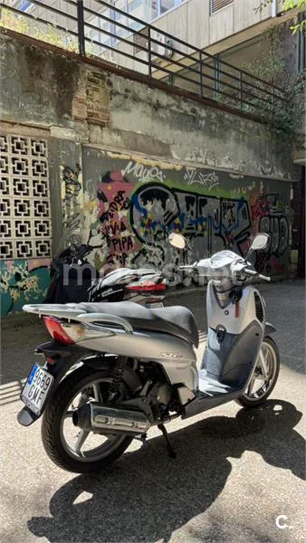 Honda SH 125i – Vista 3