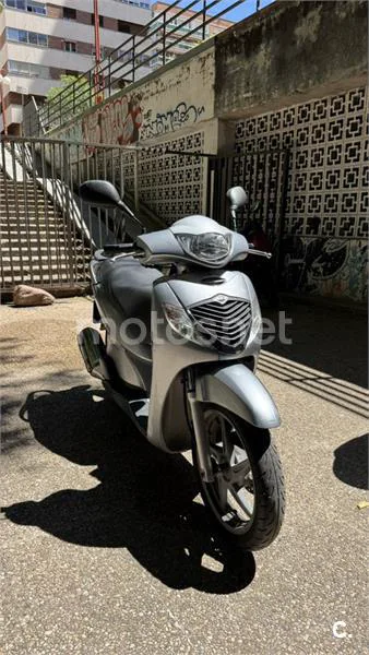Honda SH 125i – Vista 4