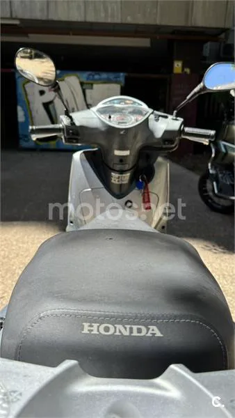 Honda SH 125i – Vista 6
