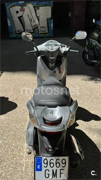Honda SH 125i – Vista 9