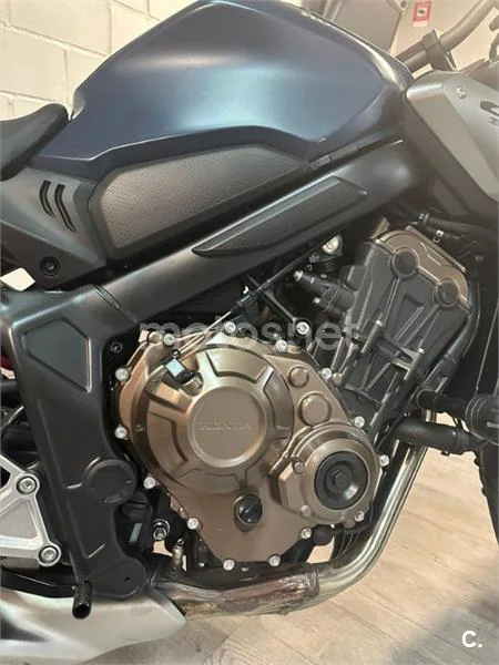 Honda CB 650 R – Vista 6
