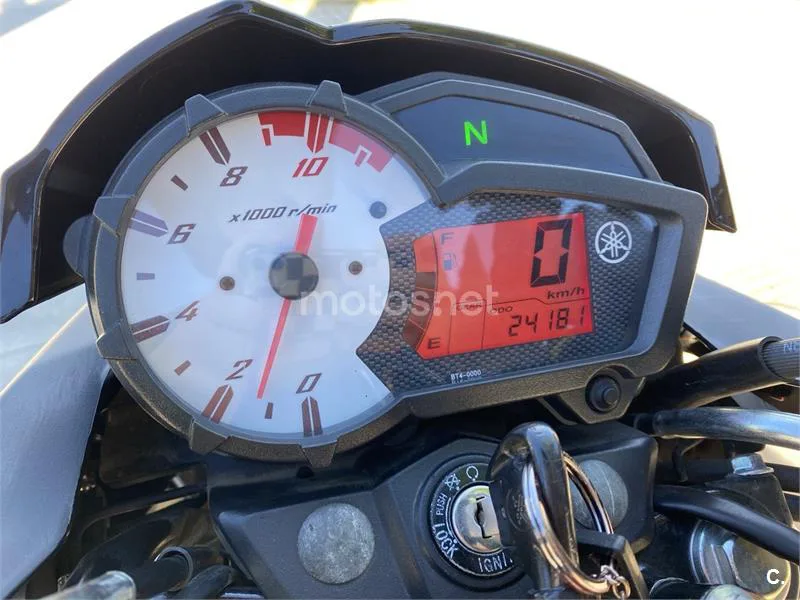 Yamaha YS125 – Vista 10
