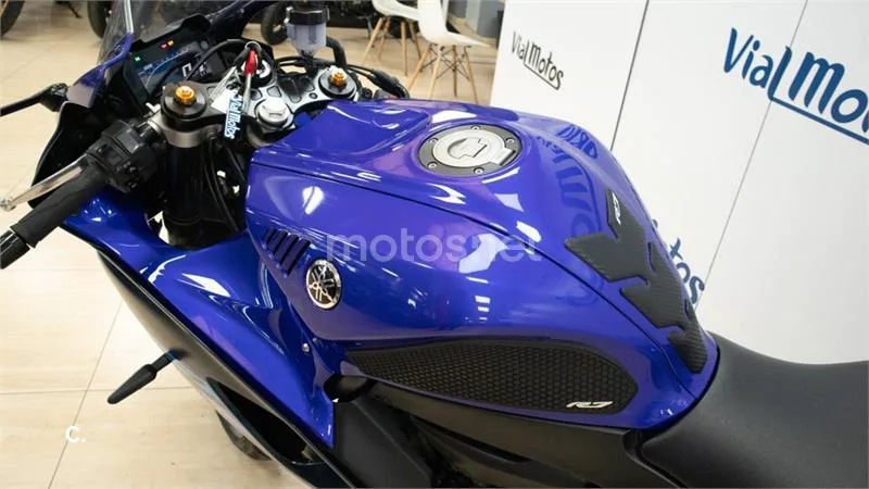 Yamaha R7 – Vista 15