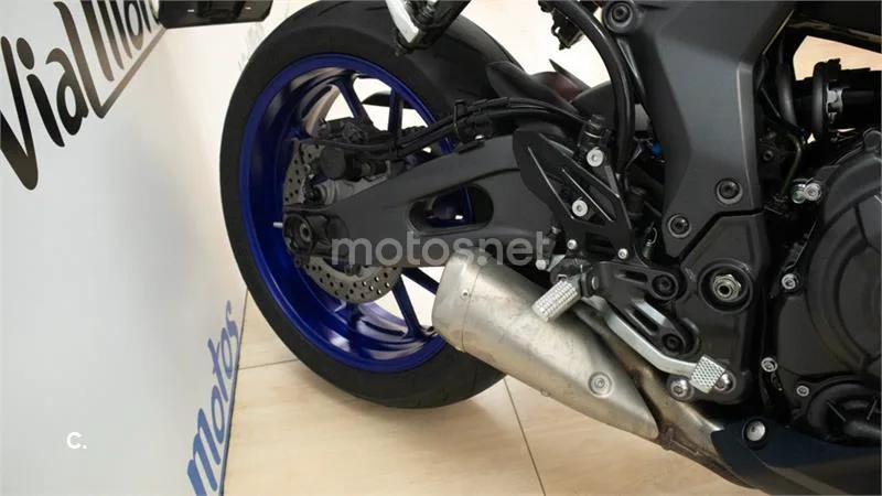 Yamaha R7 – Vista 19