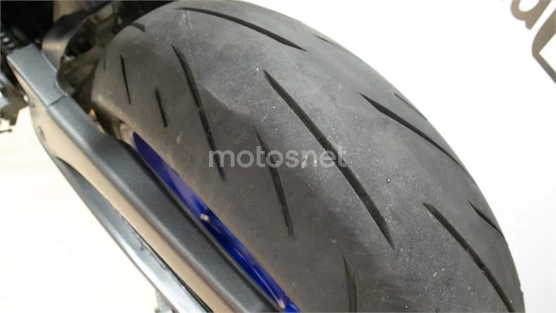 Yamaha R7 – Vista 25
