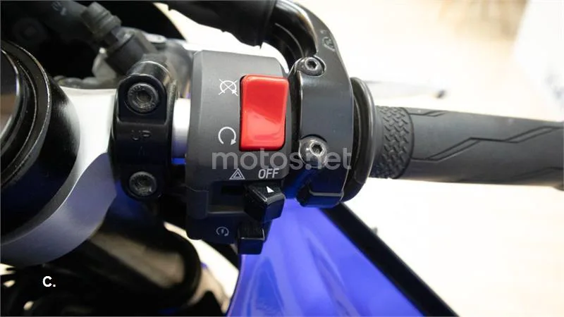 Yamaha R7 – Vista 9