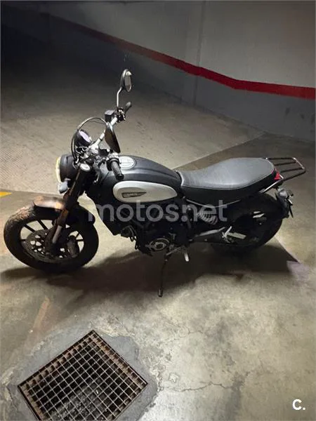 Ducati Scrambler – Vista 2