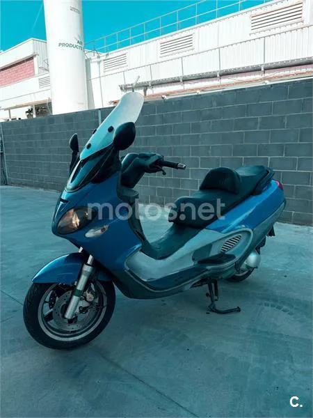 Piaggio X9 250 – Vista 3