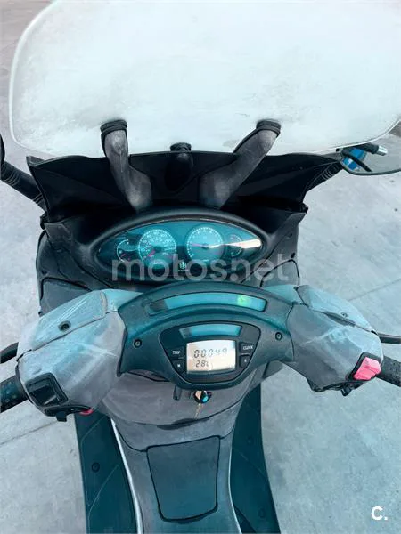Piaggio X9 250 – Vista 10