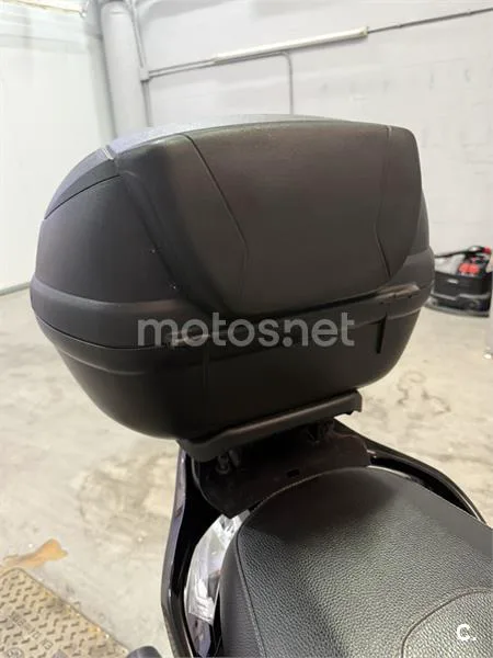 Piaggio Beverly 300 – Vista 12
