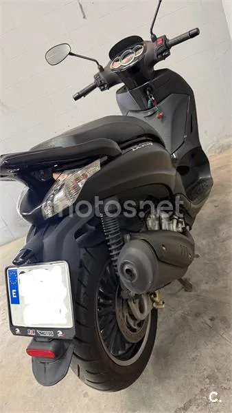 Piaggio Beverly 300 – Vista 7