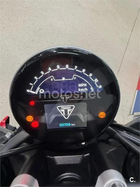 Triumph Trident 660 – Vista 3