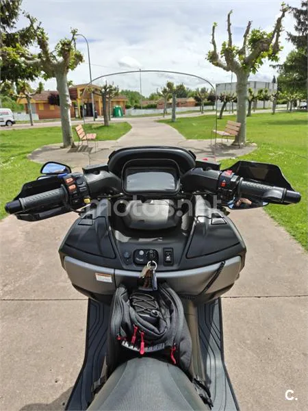 Suzuki Burgman 650 Executive – Vista 8