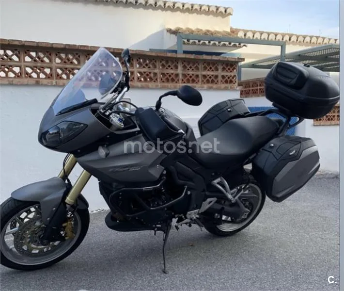 Triumph Tiger 1050 – Vista 12