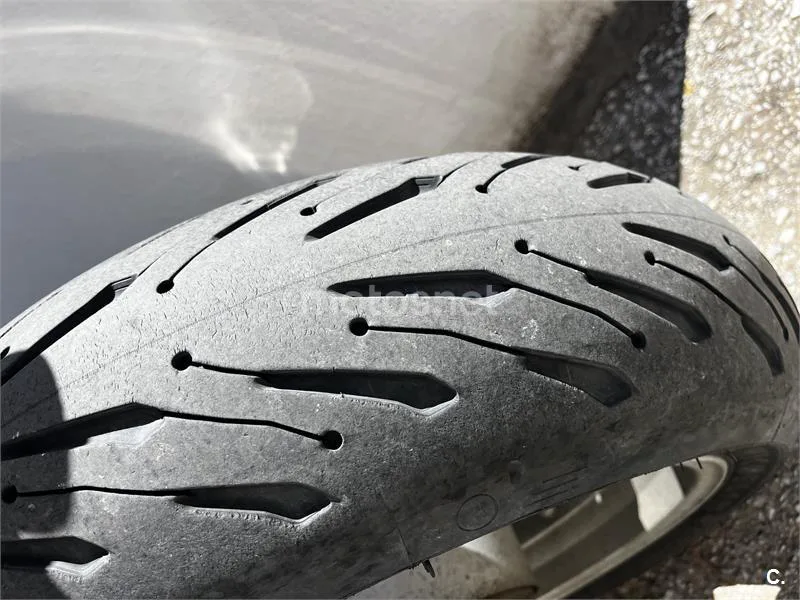 Triumph Tiger 1050 – Vista 4