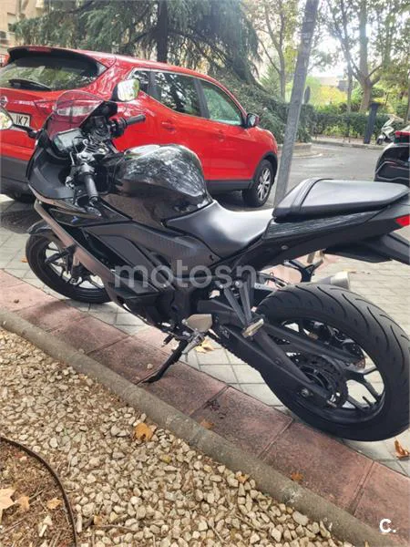 Yamaha R3 – Vista 3