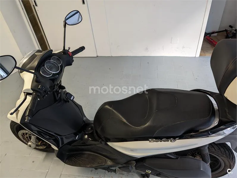 Piaggio Beverly 300 – Vista 4