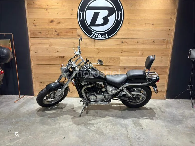 Suzuki VZ 800 Marauder – Vista 13