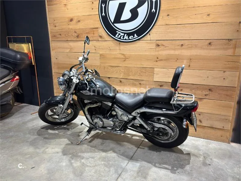 Suzuki VZ 800 Marauder – Vista 14