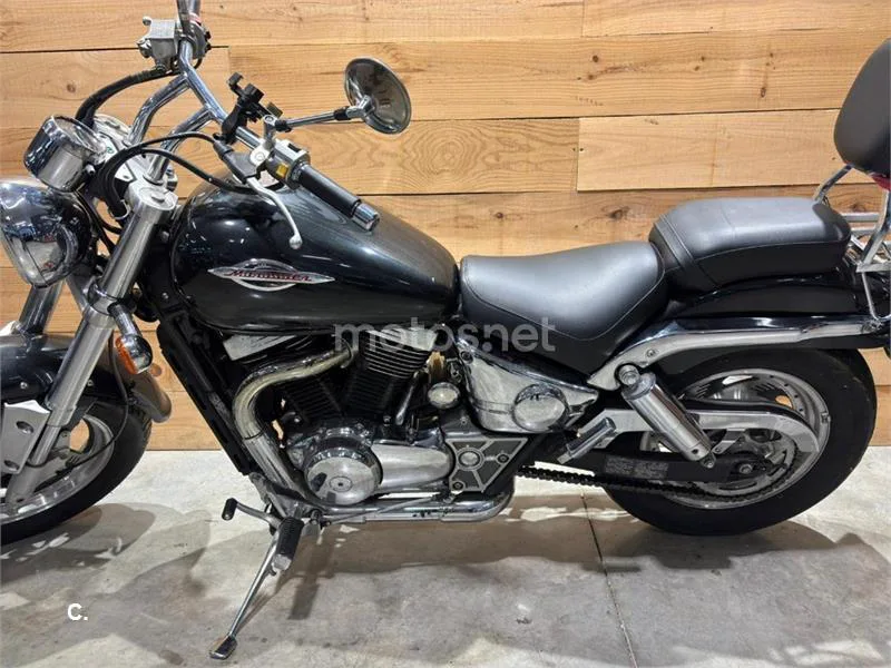 Suzuki VZ 800 Marauder – Vista 17