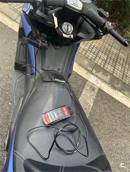 Kymco AK 550 – Vista 5