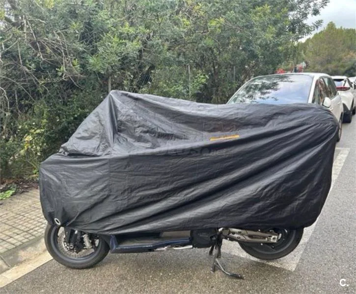 Kymco AK 550 – Vista 7