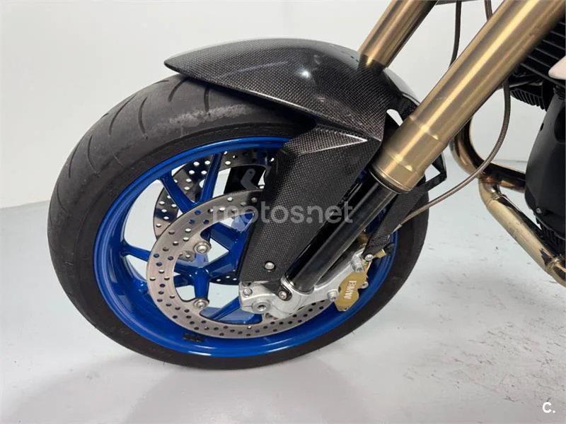 BMW HP2 Megamoto – Vista 17