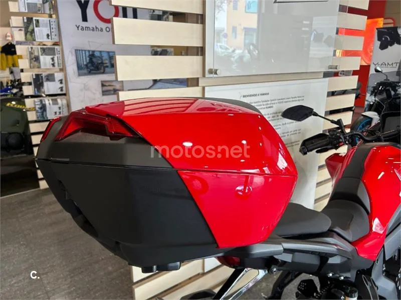 Yamaha Tracer 7 – Vista 11