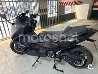 Yamaha TMAX – Vista 7