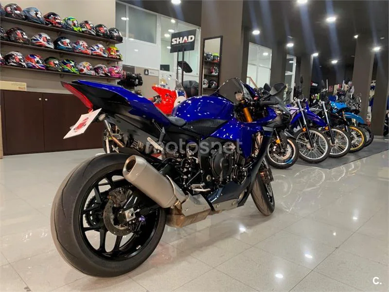 Yamaha R1 – Vista 6